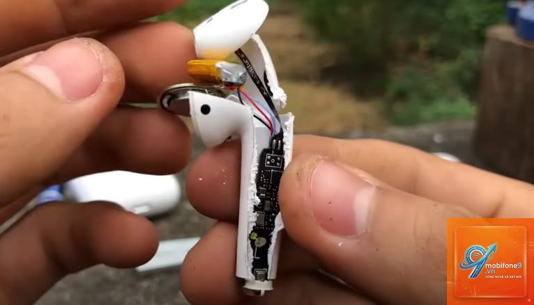 bên trong tai nghe iPhone - Hình 3