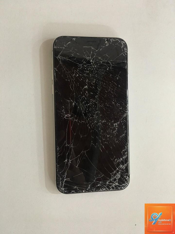 bị nứt màn hình iPhone - Hình 3