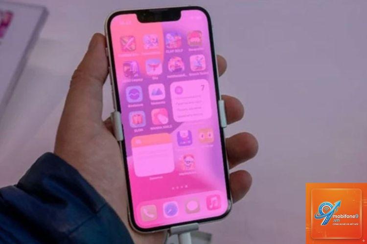 bị tím màn hình iPhone - Hình 1