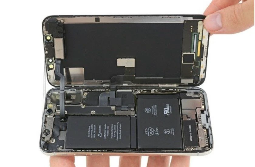 cách thay pin iPhone - Hình 4