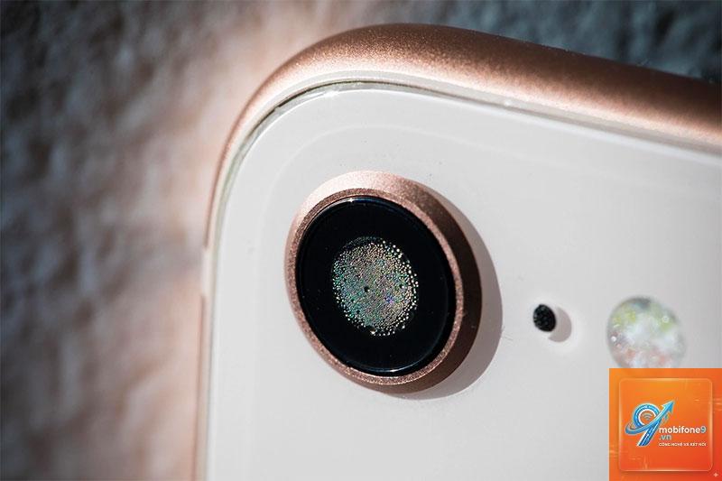 camera sau iphone bị mờ - Hình 1