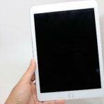 iPad bị đen màn hình