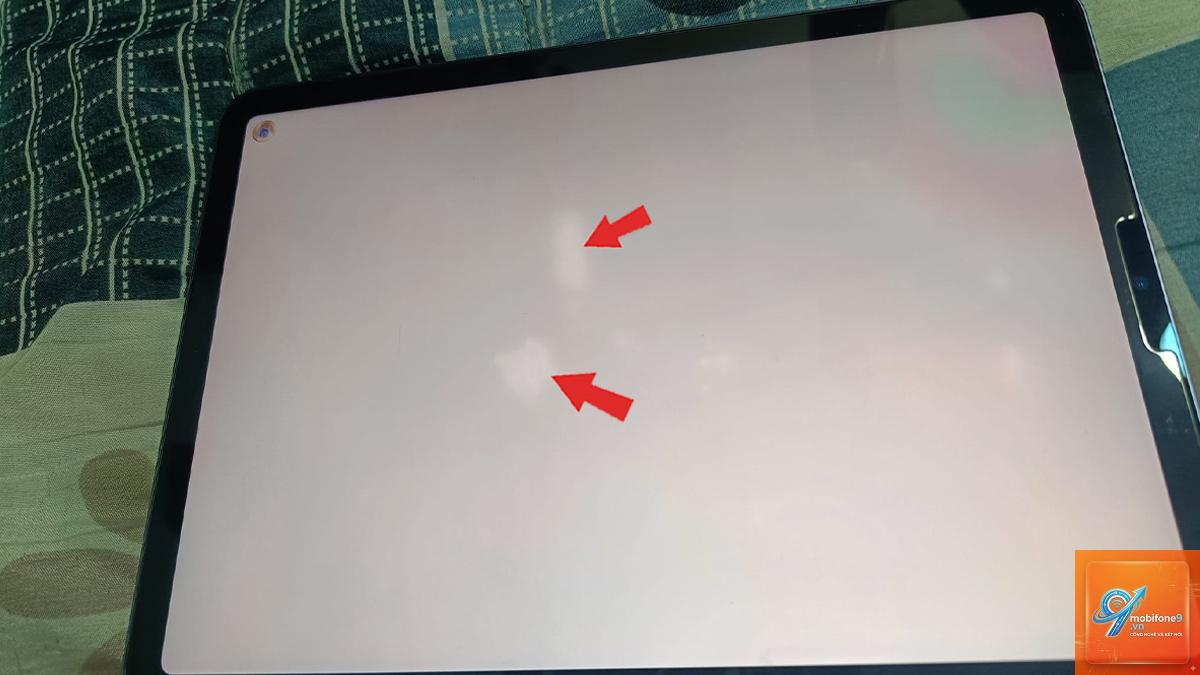 iPad bị trắng màn hình - Hình 1
