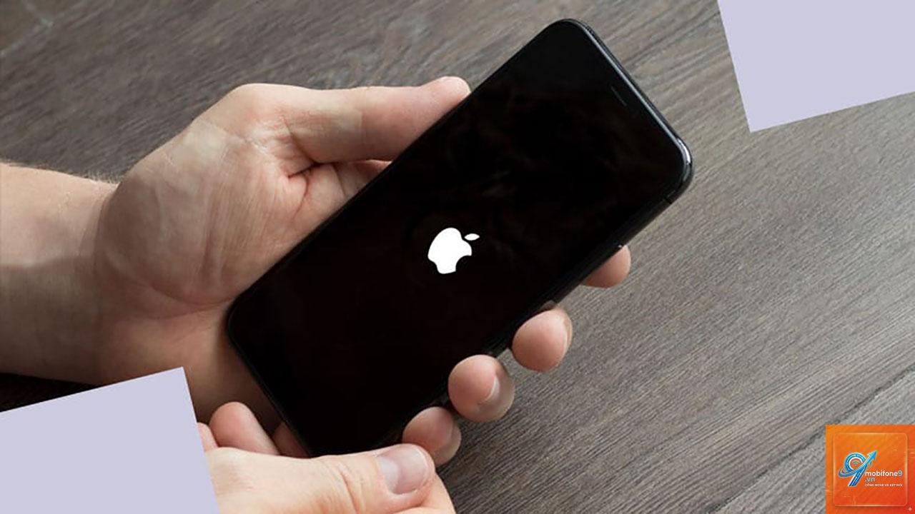 iphone bị treo táo - Hình 1