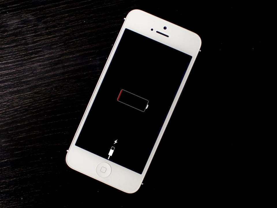 iphone sập nguồn do pin - Hình 5