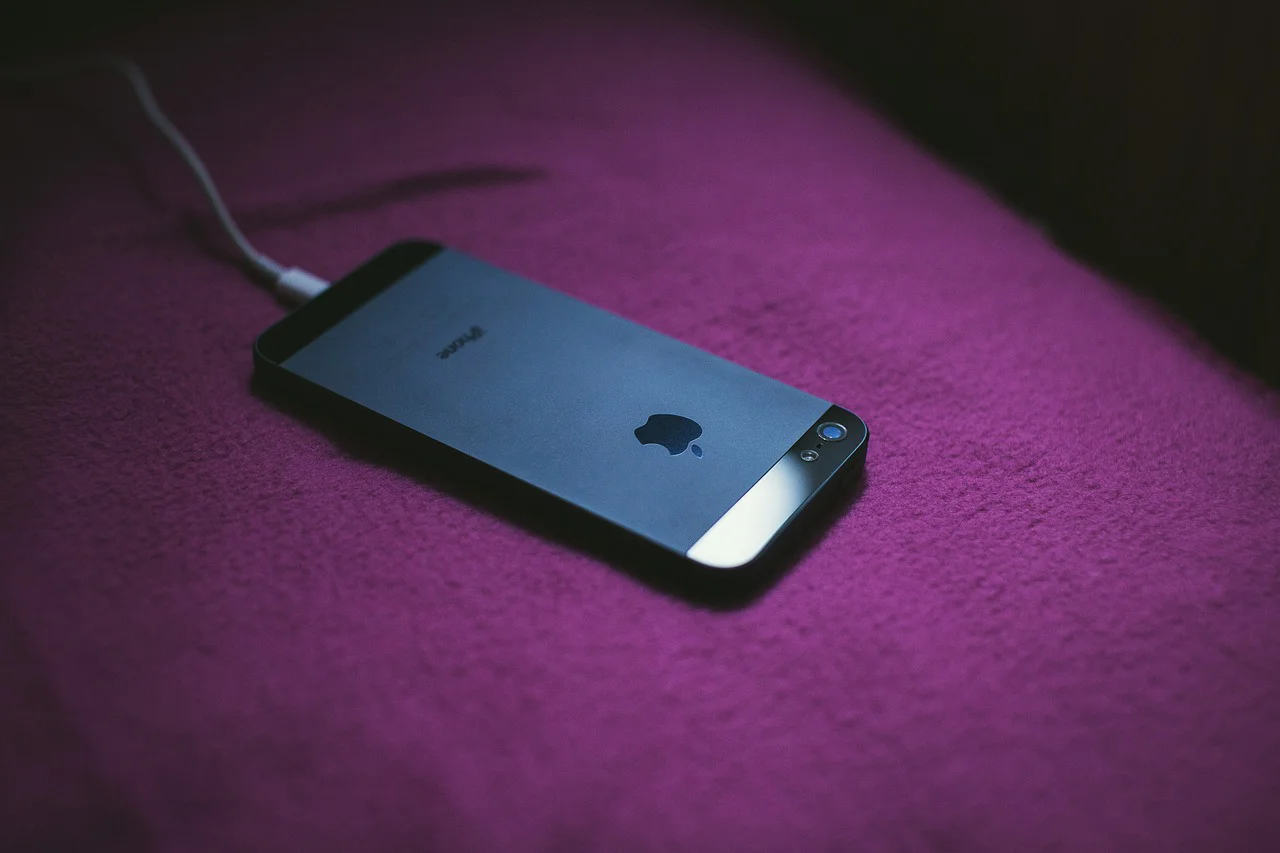 magsafe bị lệch nam châm - Hình 1
