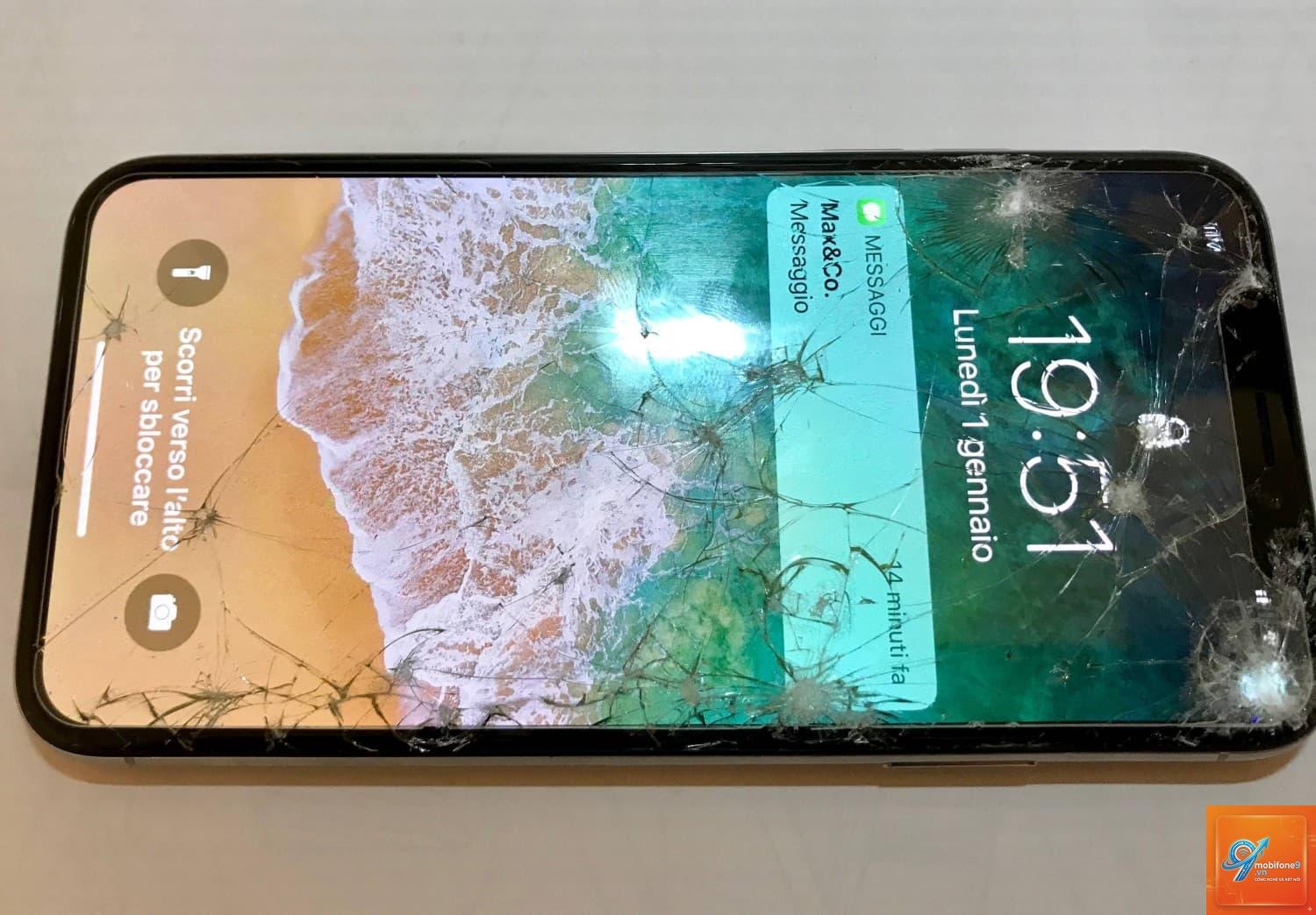 màn hình iphone bị vỡ - Hình 1