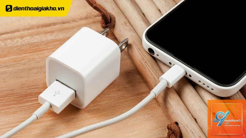 usb c iphone bị nóng - Hình 5