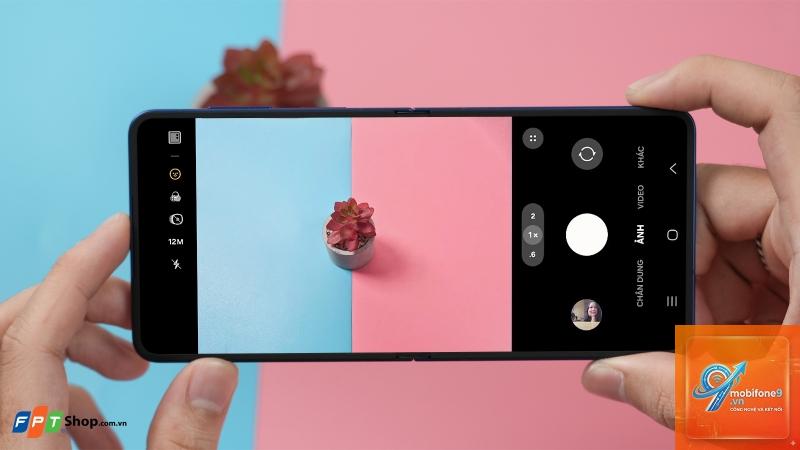 So Sánh Samsung Galaxy Z Flip7 Và Xiaomi MIX Flip - Hình 5